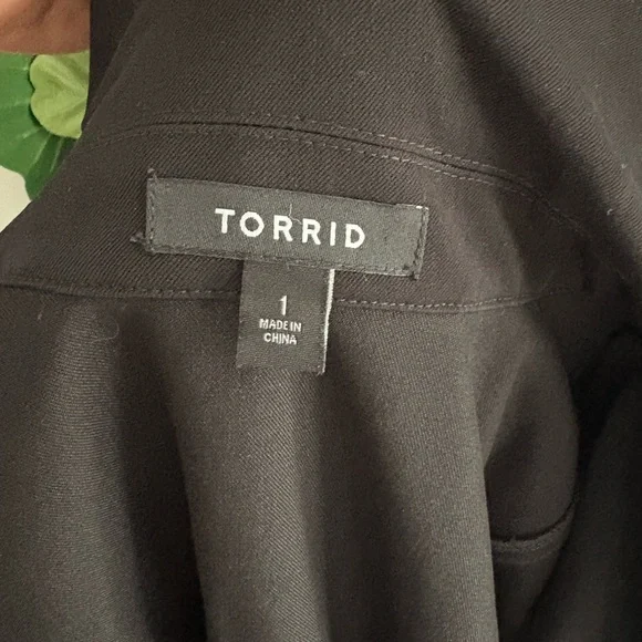 Torrid Women's Black Trench Coat 1 - Picture 7 of 8